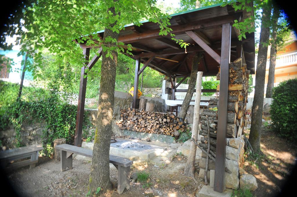 Apartments Viktorija Omišalj Pokój zdjęcie