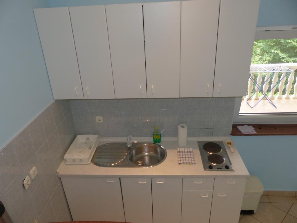 Apartments Viktorija Omišalj Zewnętrze zdjęcie